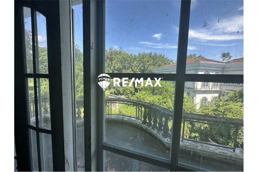 Residential - ਅਲੱਗ ਥਲੱਗ ਬਣਿਆ ਹੋਇਆ ਘਰ - Makati City, Metro Manila, NCR - Philippines - 3 - 950731001-3