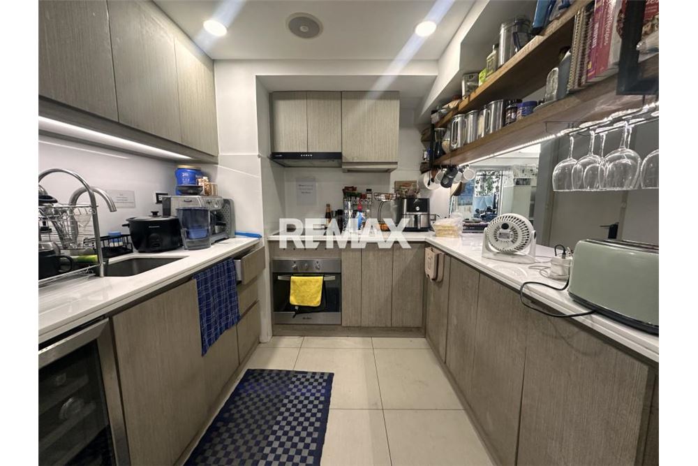 Residential - Stanovanje - Taguig City, Metro Manila, NCR - Philippines - 8 - 950801015-21