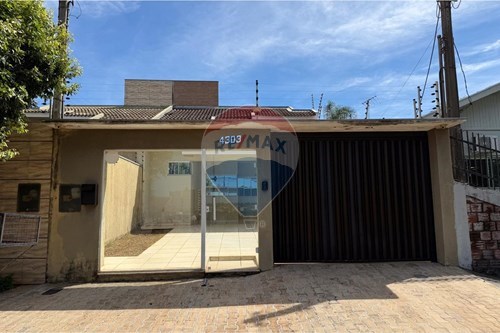 Venda-Casa-Rua Irmã Thais , 4303  - ATRAS DA CATEDRAL  - Zona VII , Umuarama , Paraná , 87503640-960171009-23