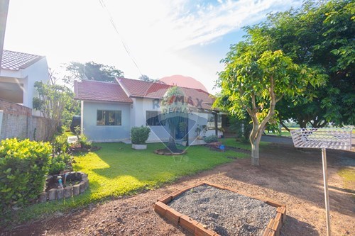Venda-Casa-rua independencia , 1965  - Centro , Toledo , Paraná , 85925000-960131042-5