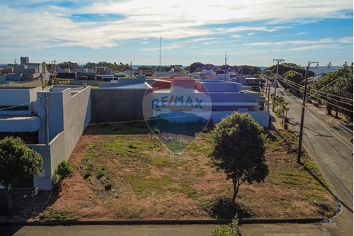 Venda-Terreno-Rua Manoel Botelho Cordeiro , s/n  - Prox ao Parque Danielle  - Jardim Colorado , Umuarama , Paraná , 87506475-960171007-28