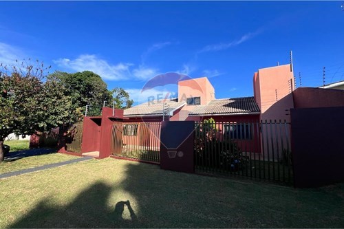 Venda-Casa-Rua Acre , 840  - Country , Cascavel , Paraná , 85813390-960151069-4