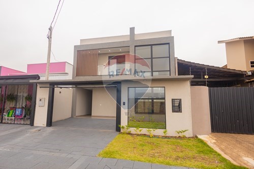 Venda-Sobrado-Rua Romário Martins , 957  - Pioneiros Catarinenses , Cascavel , Paraná , 85805410-960151048-6