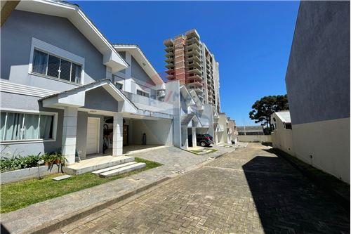 For Sale-Townhouse-Rua Cinco de Outubro , 1796  - Praça Ucraniana  - Trianon , Guarapuava , Paraná , 85012-050-960111010-65