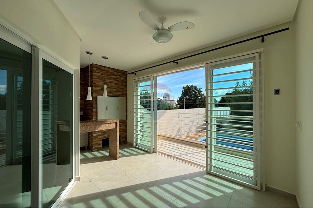 Sobrado - Venda - Cascavel , Paraná - IMG_3818.JPG - 960151041-23